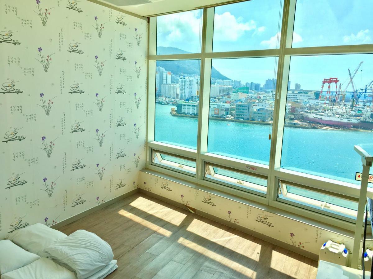 Terra Guesthouse Busan Exterior photo